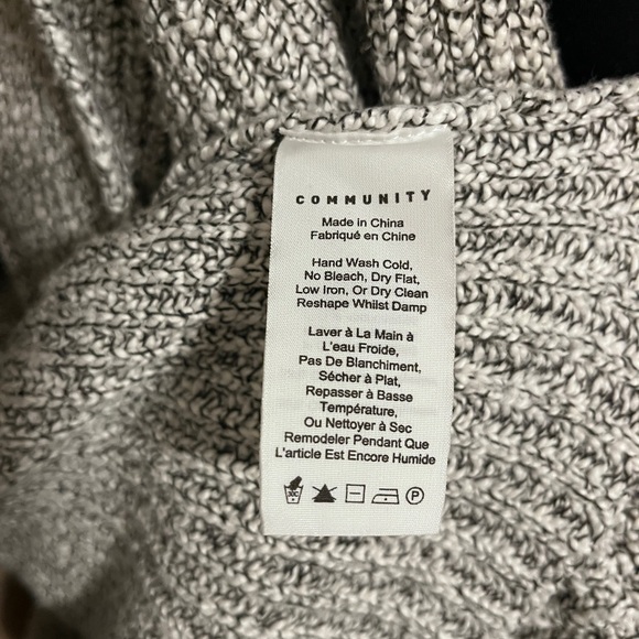 Aritzia - Community shawl cardigan, relaxed fit, marled grey knit - Picture 5 of 6